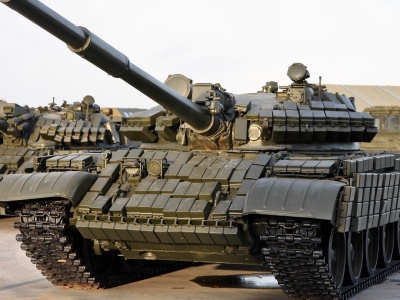 Wtorkowy przegląd prasy: Kreml odbudowuje potencjał pancerny; Hiszpania poza NATO?