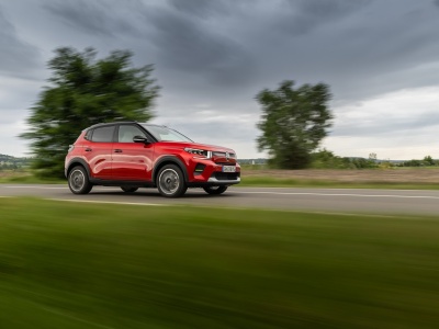 Citroën rośnie w polsce o 74%! Jak to możliwe, skoro koncern-matka w europie ma zadyszkę?