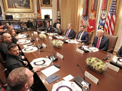 Trwa farsa zabiegów Trumpa o pokój w Ukrainie. Ten serial jest już nudny. Groźby Rosji działają