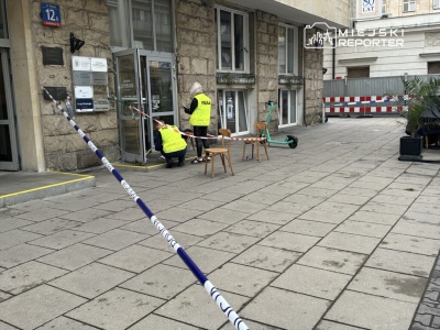 Domniemamy sprawca próby podpalenia drzwi wejściowych do siedziby PO w rękach policji