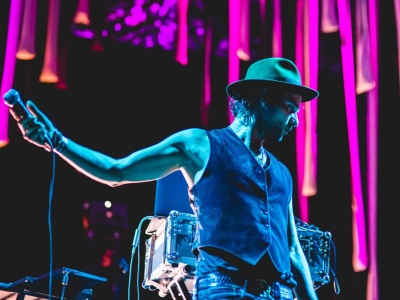 Jego pomysł to niższe tempo – i wychodzi mu to dobrze. Satori już w listopadzie w Polsce