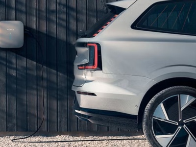 Volvo zachęca do aut elektrycznych. Rok darmowego ładowania w domu