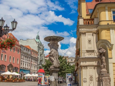 Świdnica. Kościół Pokoju UNESCO, uratowana wieża ratuszowa i inne atrakcje miasta