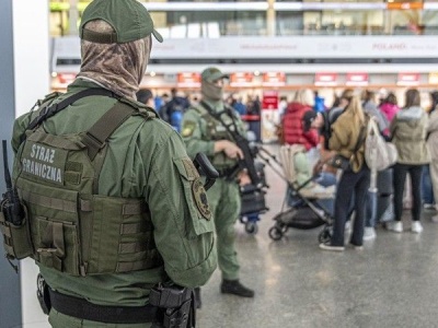 Podejrzany o zbrodnie wojenne zatrzymany na warszawskim lotnisku