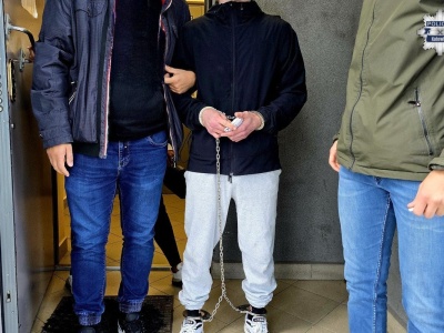 Katowice: Ukrainiec zaatakował policjanta nożem. Trafił do aresztu