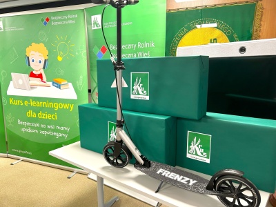 Bezpiecznie na wsi? Ty już to wiesz! Zrób kurs i zgarnij hulajnogę