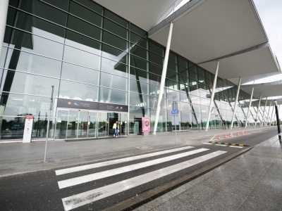 16 godzin dziennie. Tak wygląda praca na polskim lotnisku. 