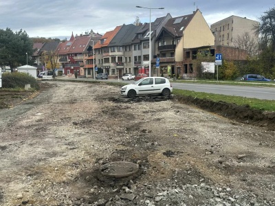 Kłodzko - samotne Clio na wyspie