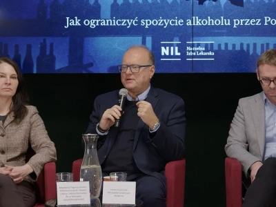 „Oddziały szpitalne zamieniają się w izby wytrzeźwień”. Eksperci o piciu alkoholu w Polsce