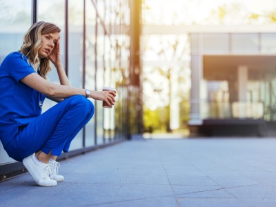 Powrót z takiego L4 to nie wstyd. Firmy muszą się nauczyć rozmawiać o emocjach
