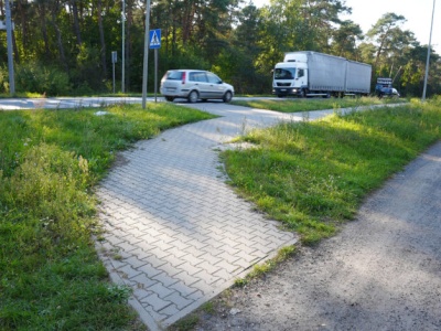 Dziewięć firm chce budować drogę rowerową z Przygłowa do Sulejowa