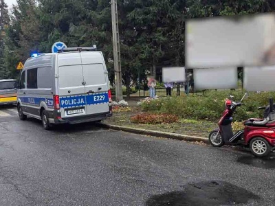 Sulechów. Wypadek, zderzenie Renault z motorowerzystą