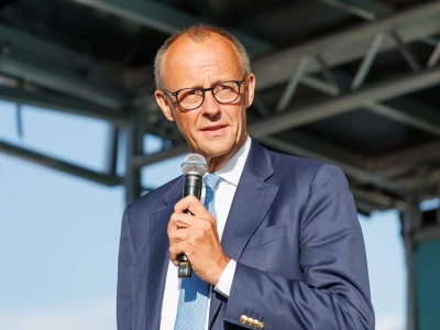 Kanclerz Niemiec liczy na wyłączenie spółki Rosnieft Deutschland z amerykańskich sankcji