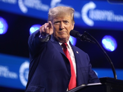 Dawny paradygmat komunikacji politycznej odchodzi do lamusa. Analiza języka Donalda Trumpa