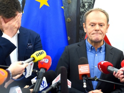 PiS rozmawia na temat programu dla Polski, a KO rozmawia o sobie