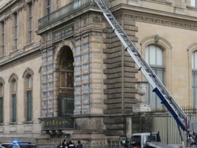 Kradzież w Luwrze to prawdopodobnie insiderska robota