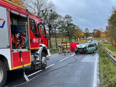 Poranne zderzenie na DK51. Trzy osoby trafiły do szpitala