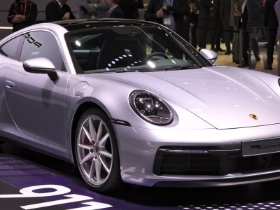 Porsche traci 99 proc. zysku i wycofuje się z pełnej elektryfikacji. Marka wraca do silników spalinowych