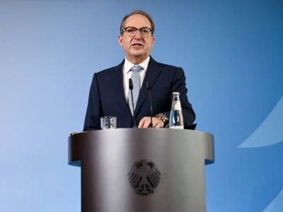 Szef MSW Niemiec: Przygotować młodzież na wypadek kryzysu i wojny. 'Kto to ma, nie wywołuje paniki