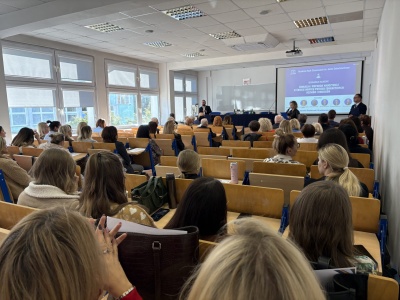 ’Nauczyciele w świecie nowych potrzeb uczniów i rodziców’ tematem seminarium ANSG