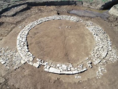 Rzymski tumulus w Bawarii – puste mauzoleum, które skrywa pamięć bez ciała