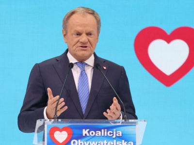Przed Tuskiem arcytrudna decyzja. Tylko w ten sposób uda mu się utrzymać władzę