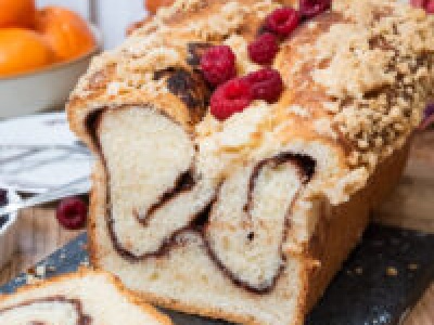 Drożdżowy zawijaniec z dżemem