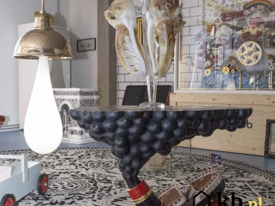 Koniec z bielą i szarością – ten styl podbija salony w 2025 roku