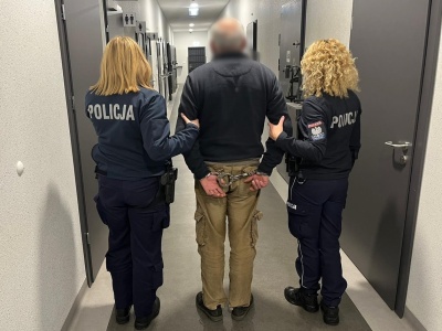 Ujawniono broń i amunicję! Groźby uszkodzenia pojazdu – interwencja w regionie