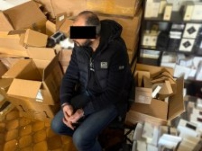 Akcja pod Warszawą. Przejęto podróbki znanych kosmetyków warte 25 mln zł