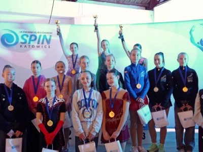 Nowe rekordy, nowe medale łyżwiarzy UKŁF Unii – FOTO