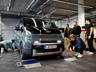 Kia PV5 bije rekord Guinnessa. Elektryczny dostawczak przejechał 693,38 km z pełnym ładunkiem