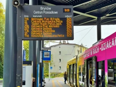 Po dwóch latach udało się uruchomić tablice w centrum przesiadkowym w Brynowie