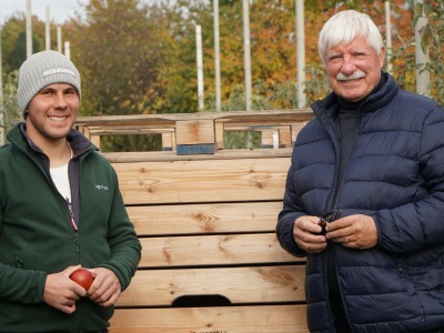 Słaba gleba, susza i drzewka z Holandii. Czy to mogło się udać?