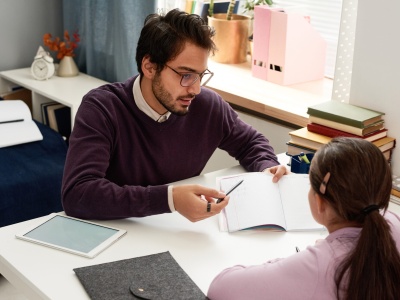 Rekordowo wysokie wydatki na korepetycje! Rodzice muszą ratować system edukacji