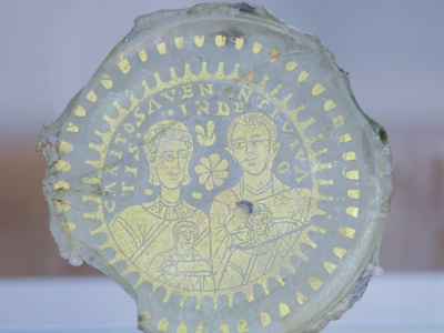 Ministerstwo Kultury odzyskało skarb Czartoryskich. Szkło gołuchowskie wróciło do Polski