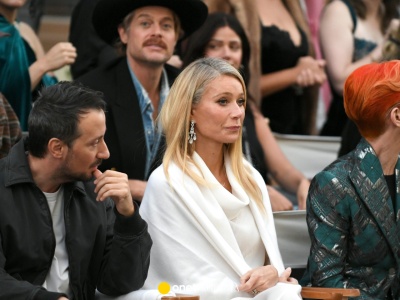 Gwyneth Paltrow postawiła na naturalność. 53-latka chwali się siwymi włosami