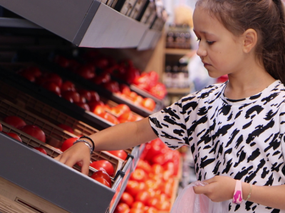 Zwróciła dziecku uwagę w supermarkecie. Reakcja ojca 
