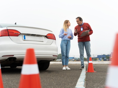 Prawo jazdy po nowemu. Unijna dyrektywa wprowadza surowsze przepisy i okres próbny dla młodych kierowców