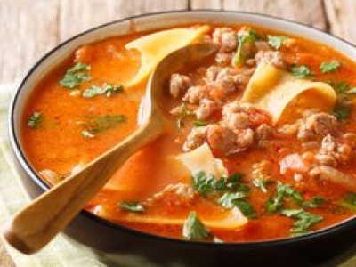 Zupa bolońska to mój pewniak na Wszystkich Świętych. Rozgrzewa i syci lepiej niż bigos