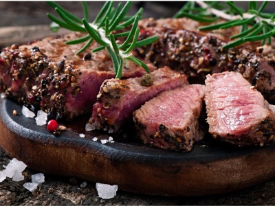 Przez przypadek zamówili 13 kg steku. Oniemieli, gdy zobaczyli rachunek