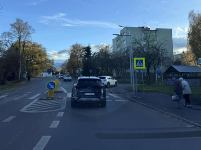 Ulica Cieplicka jest już przejezdna. Kierowcy wciąż jeżdżą na pamięć