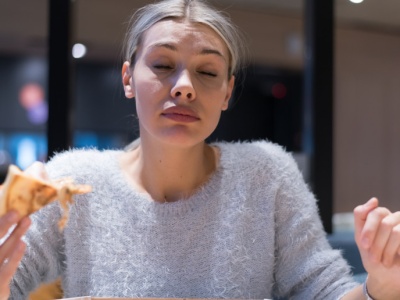 Najgorsza godzina na jedzenie kolacji. Naukowcy mają niezbite dowody