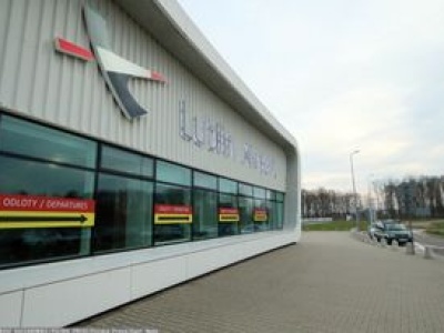 Lotniska w Lublinie i Radomiu zamknięte. Polska poderwała myśliwce