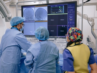 Coraz więcej młodych osób w Polsce doświadcza udaru. Światowy Dzień Udaru Mózgu w USK Nr 4 w Lublinie