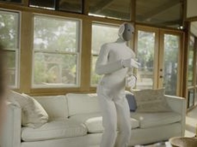 Robot NEO posprząta za nas w domu i pocieszy, gdy będziemy tego potrzebowali – a to wszystko za 