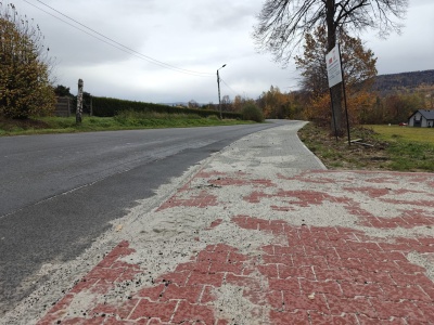 Chodnik w Roczynach prawie gotowy