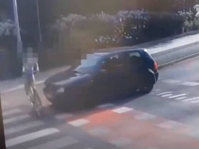 Wjechał w rowerzystkę na przejeździe. Policja uznała jej wyłączną winę