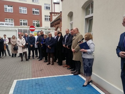 Administracja oddzielona od lekarzy i pacjentów. Szpital zakaźny ma nowy budynek