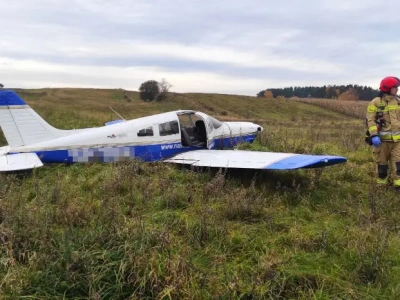 Awaryjne lądowanie awionetki pod Trelkowem